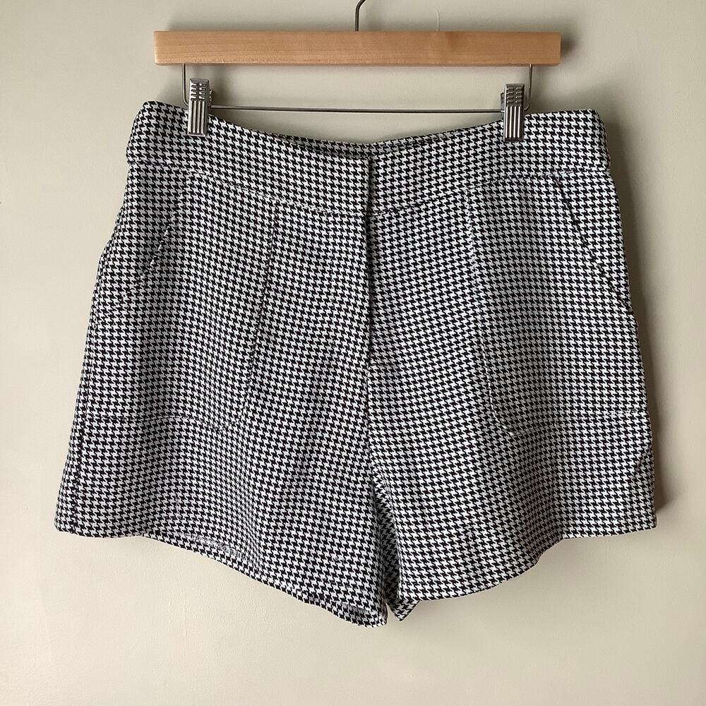 NWT Perfectly Priscilla Houndstooth Print Pocketed Shorts Sz 1XL